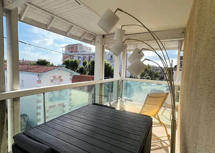 La Croisette - T2 Lumineux Avec Terrasse - D'eyrac Mae-9434 *