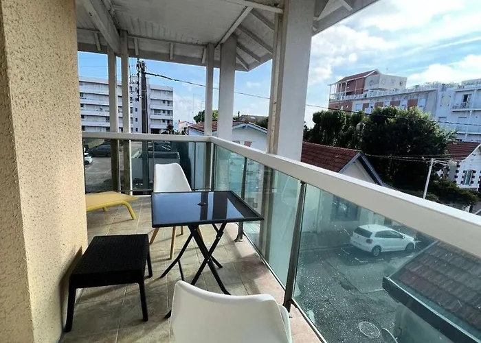 La Croisette - T2 Lumineux Avec Terrasse - D'eyrac Mae-9434